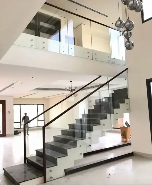 درابزين زجاجي وأسوار مسابح فريم لس جدة