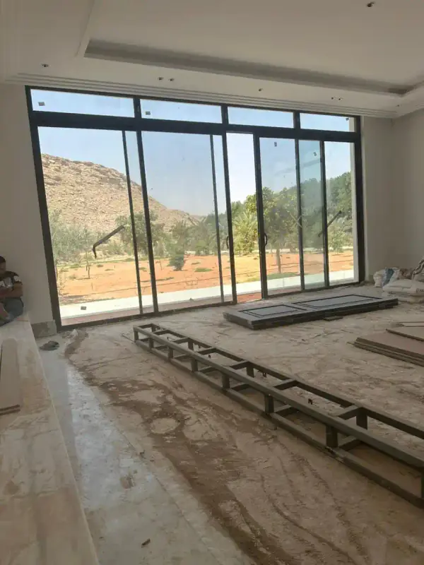 أبواب وشبابيك وسحابات ألومنيوم عازلة بجدة
